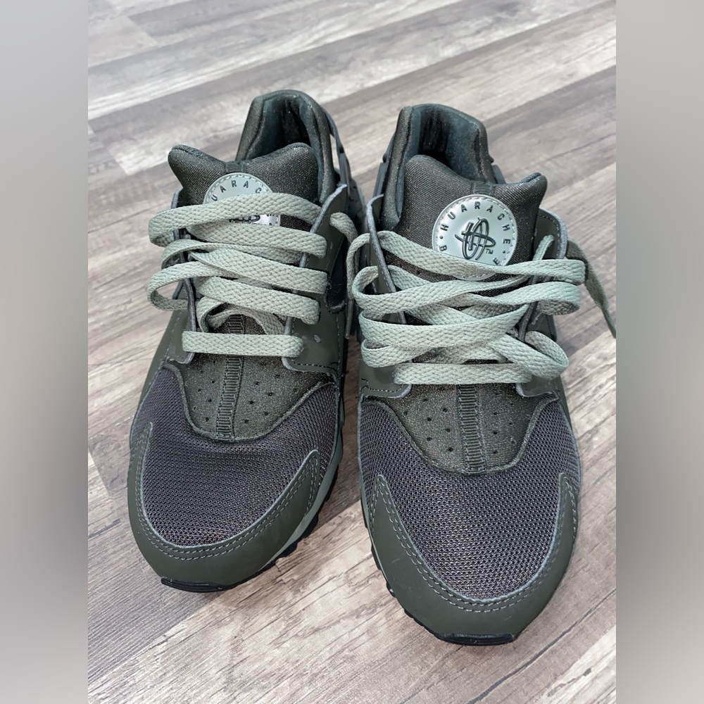 Nike Air Huarache Run Ultra Triple Olive Size US:6Y